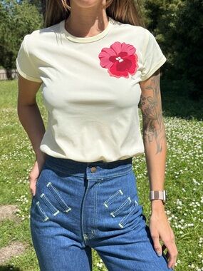 Vintage 1970s Shaheen Hawaiian floral tee